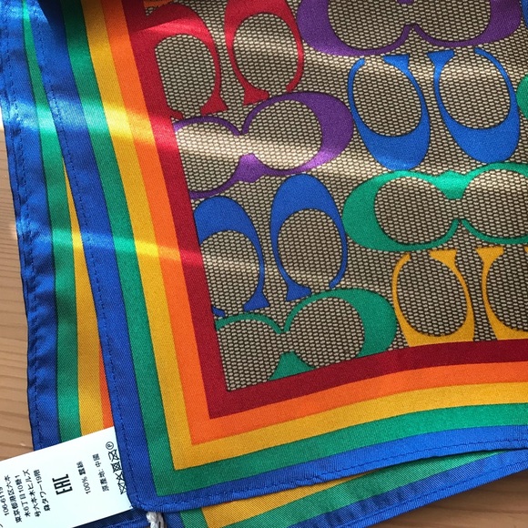 ❤️🌈 Coach Rainbow Signature Bandana *Special Edition* - Picture 2 of 6